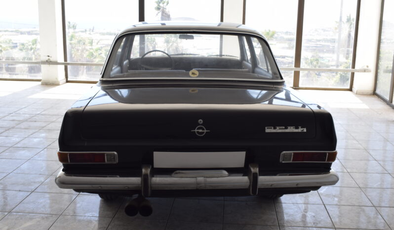 
								OPEL REKORD 1.7 full									